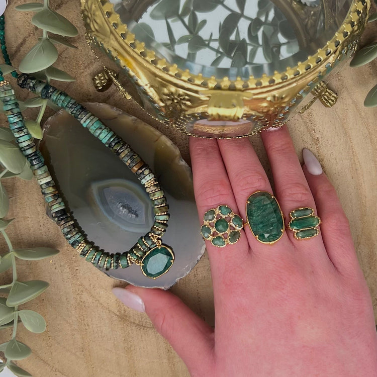 Les bijoux en sillimanite verte