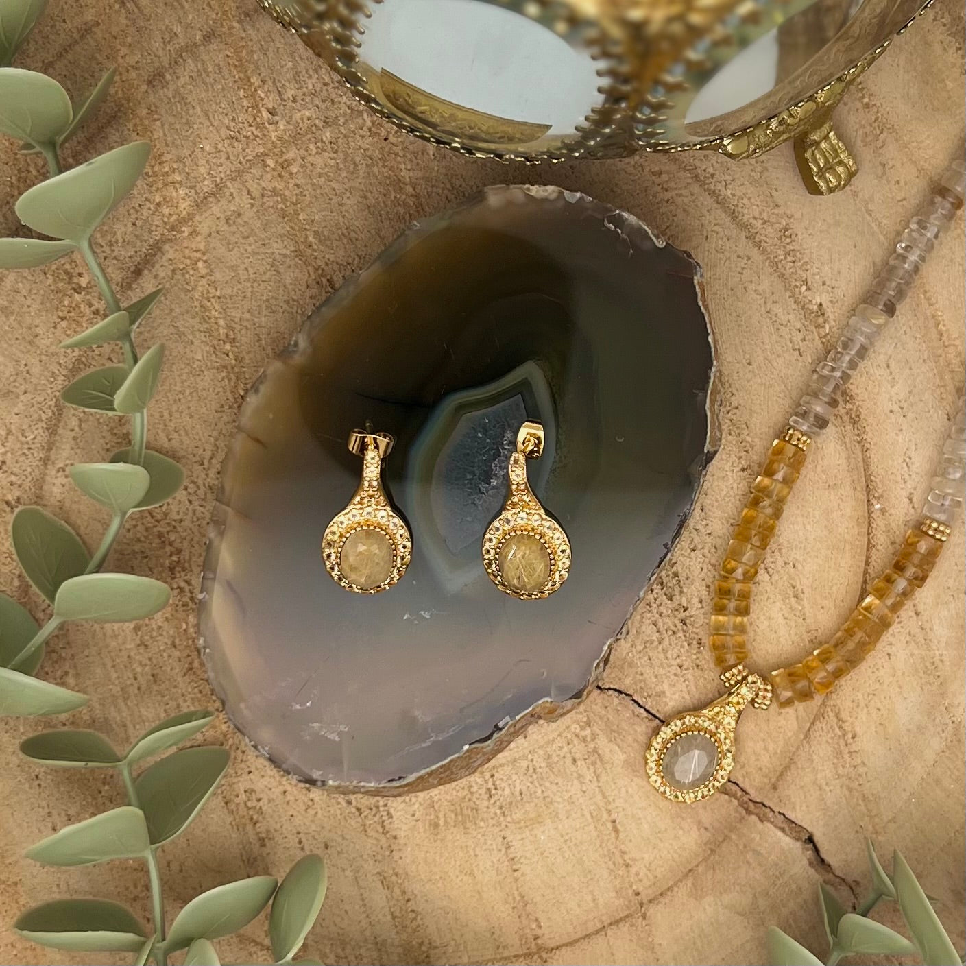 Boucles d'oreilles Anastasia, en quartz rutiles or et en cirtine, au fil de lo