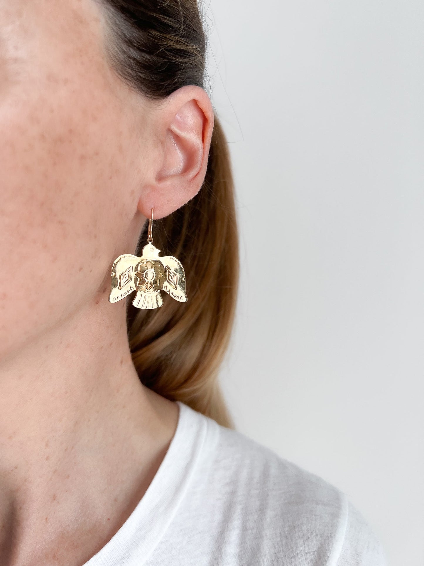 Boucles d’oreilles Phénix Intuitu, Boucles d’oreilles pendantes, Moyenne boucles d'oreilles, Boucles d'oreilles avec phénix, boucles d'oreilles avec un oiseau, boucles d'oreilles fétiche, Boucles d'oreilles percées, Boucles d'oreilles plaqué or, Boucles d'oreilles Intuitu, Longue boucles d'oreilles, Boucles d'oreilles créateurs parisien, Boucles d'oreilles original