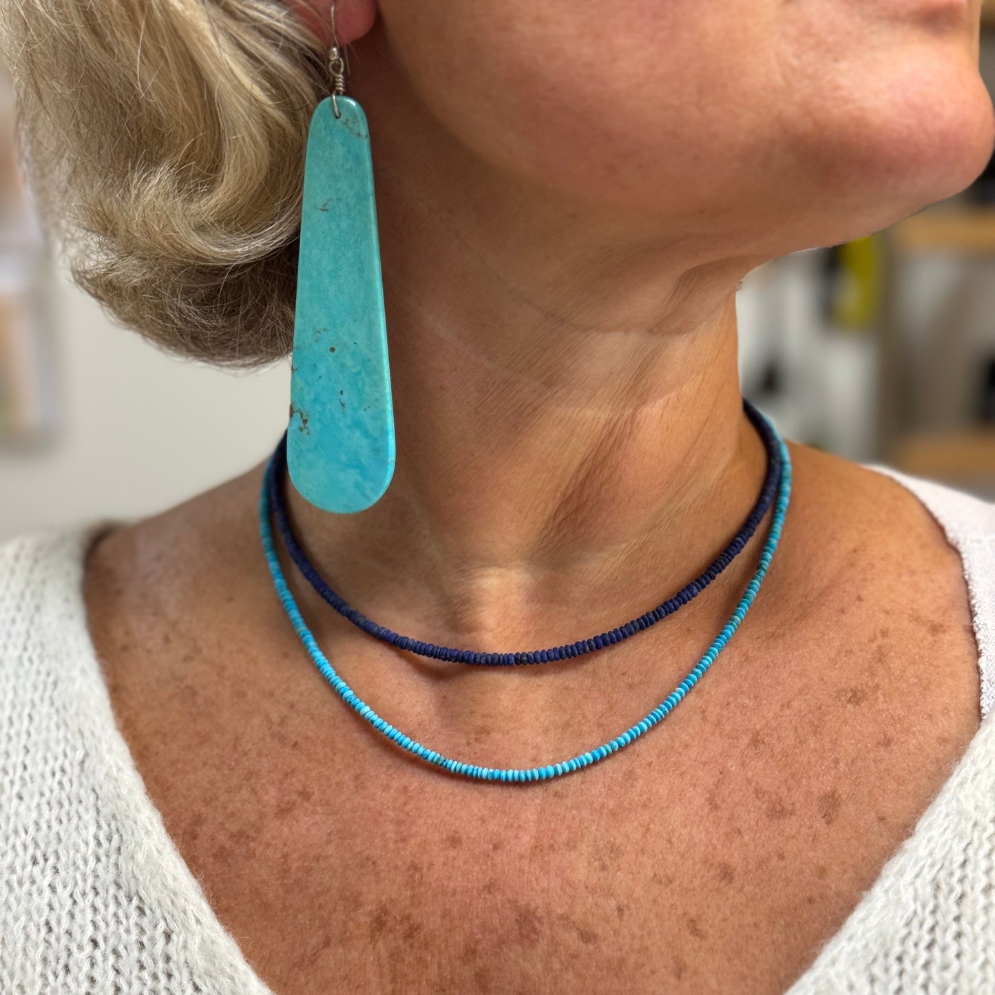 Boucles d'oreilles Powa, collier Aponi et Harper Harpo
