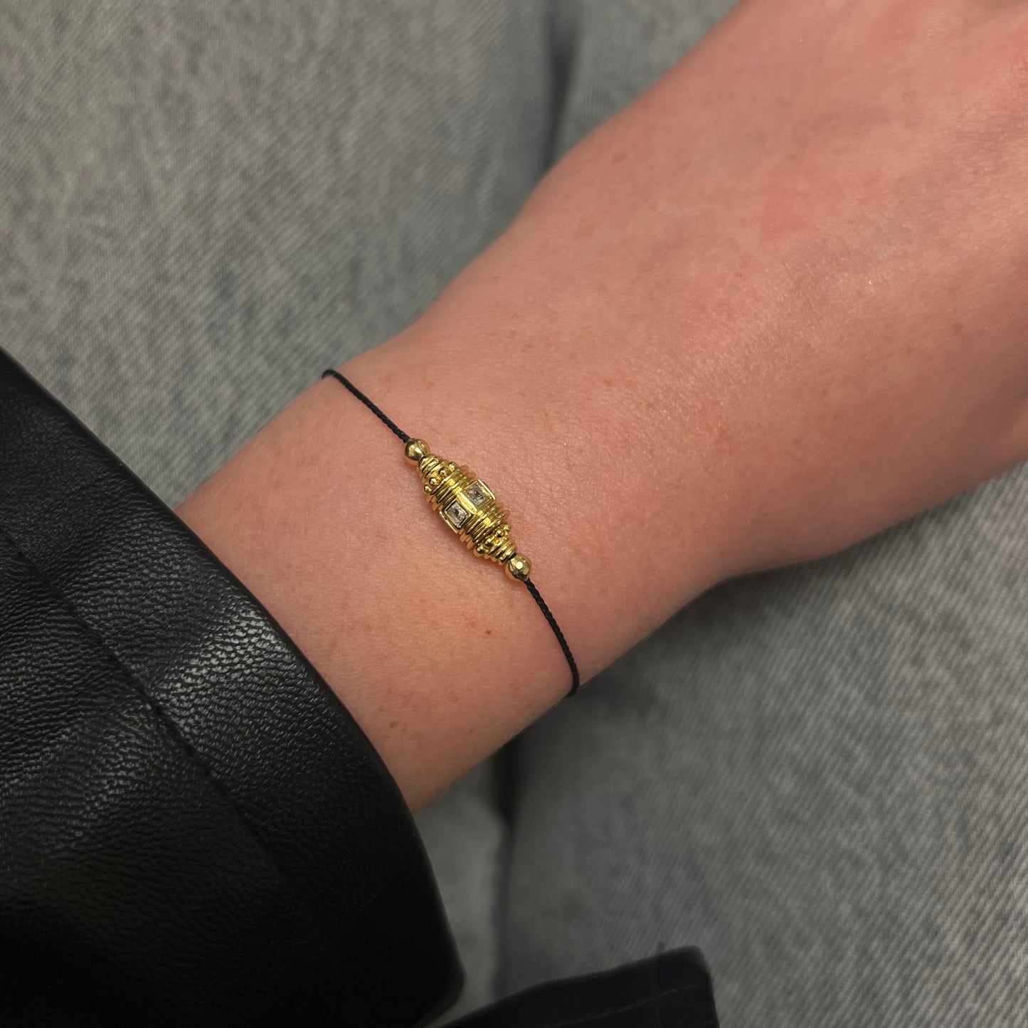 Bracelet Rakhi 2 topaze blanche Dorothee Sausset porte