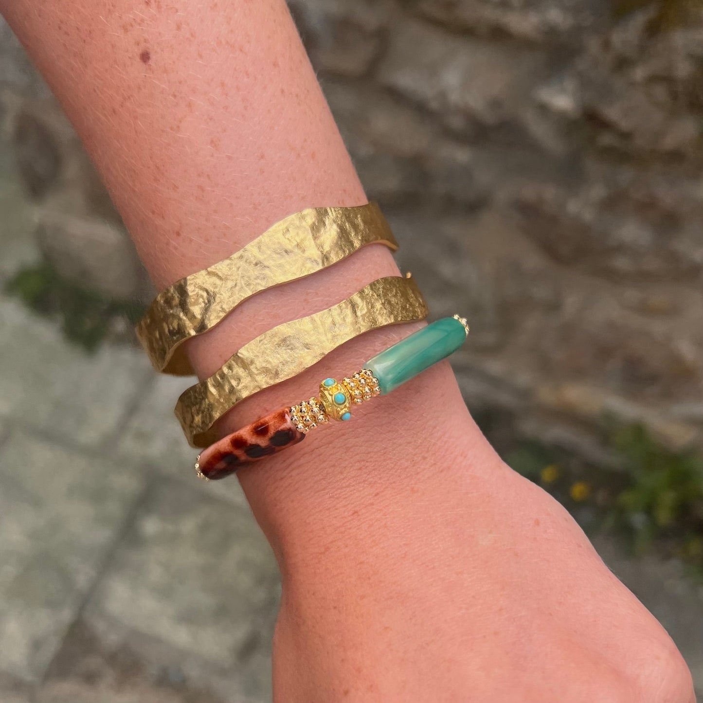 Bracelets en perles acryliques colorées et à motifs léopard, de la marque Juhu en acier inoxydables - Marron et Turquoise