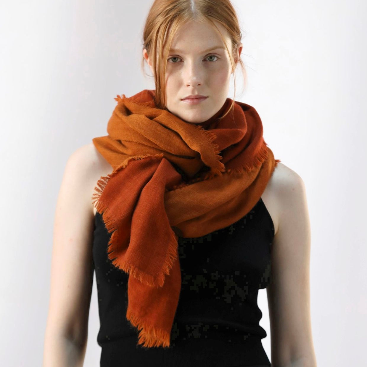 Foulard Carla Ginger de la marque Shalls Barcelona, 100% Laine, 70 x 200 cm