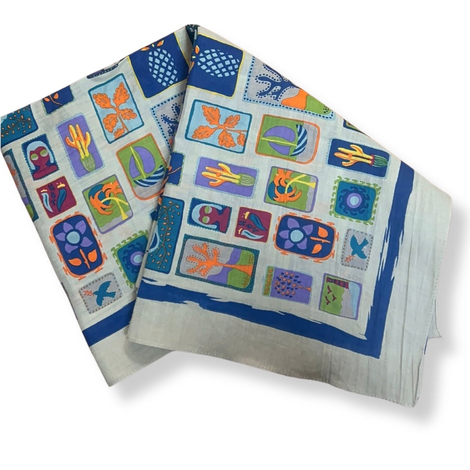 Carré de coton Holidays, carré de coton Les belles vagabondes, carré de coton kaki, carré de coton bleu marine, carré de coton 100x100, carré de coton à motif, carré pour femmes, carré de coton 100% coton bio
