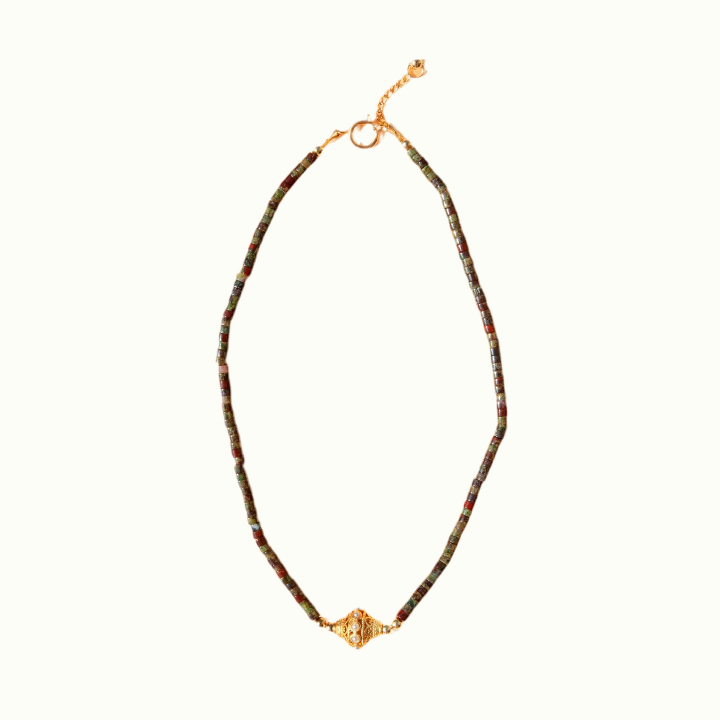 Collier Chocker Orti Kaki en turquoise africaine de la marque Juhu, inspiration indienne
