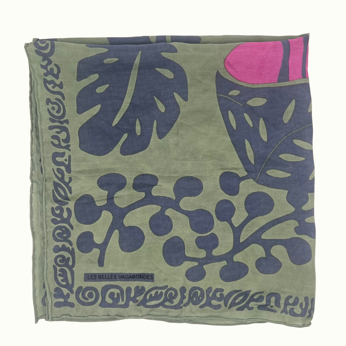 Mini Foulard Arum Kaki de la marque Les Belles Vagabondes, 100% Soie, Made In India, Dessiné en France