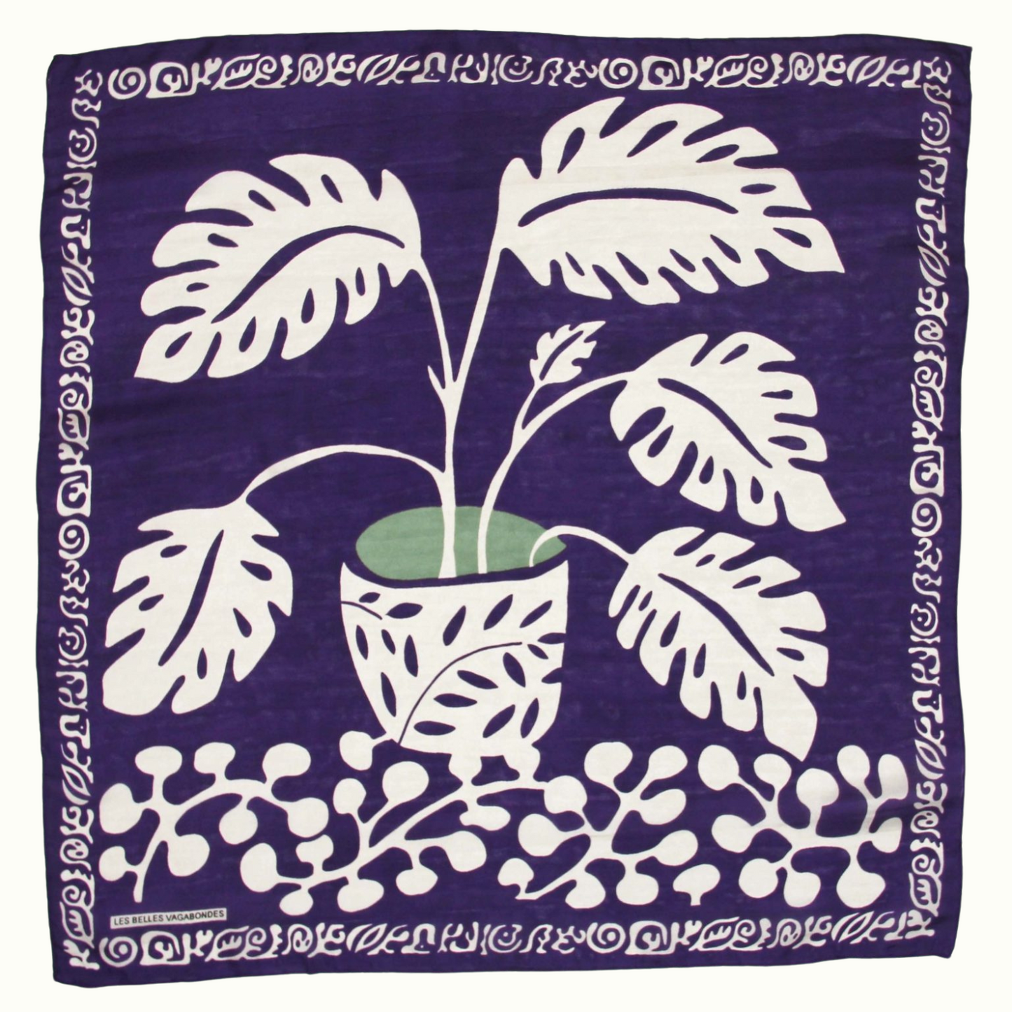 Mini Foulard Arum Prune de la marque Les Belles Vagabondes, 100% Soie, Made In India, Dessiné en France