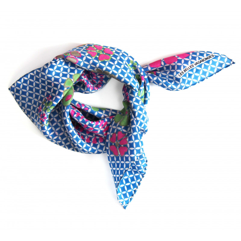 Mini carré de soie Shippo, Les belles vagabondes, 50 cm x 50 cm, carré en soie pour femme, carré en soie pour fille, carré en soie bleu marine,carré en soie motif fleurs, carré en soie pour le printemps, carré en soie pour l'été