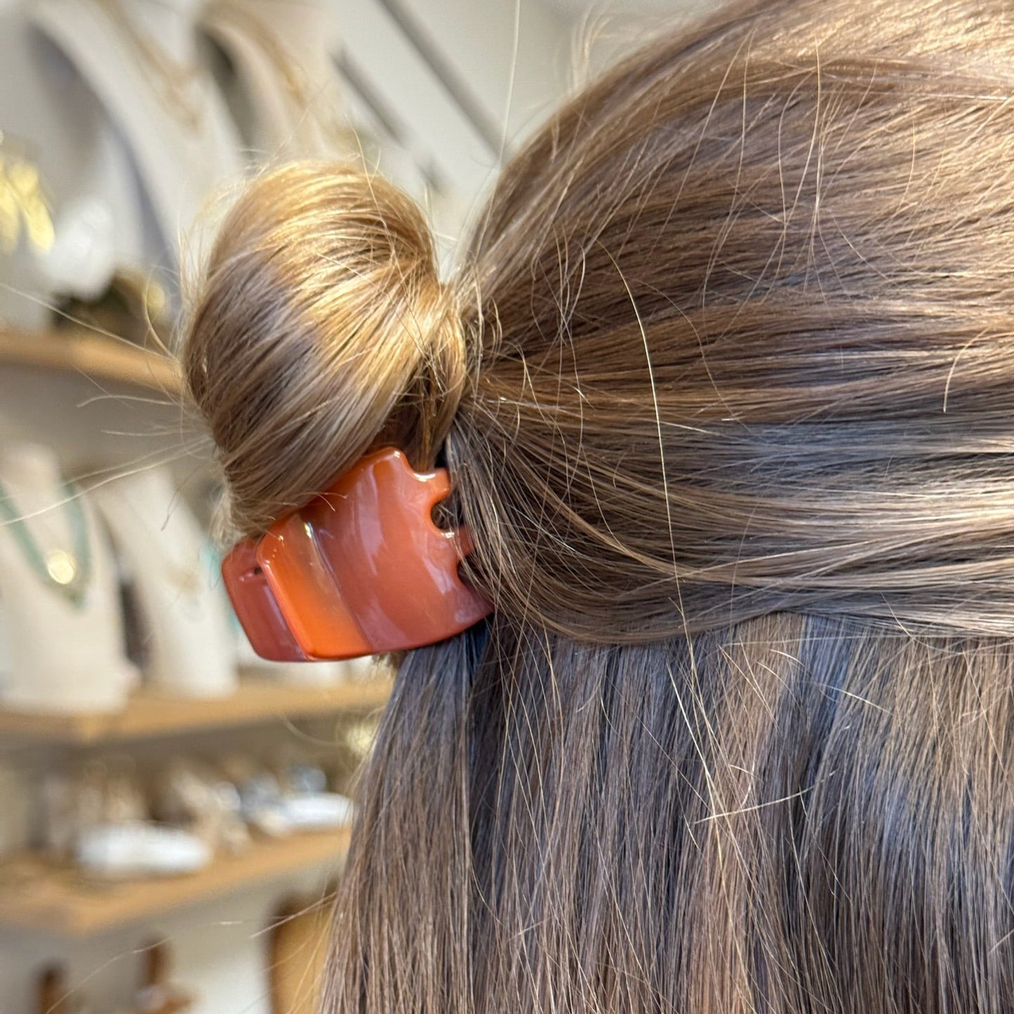 Petite pince a cheveux orange