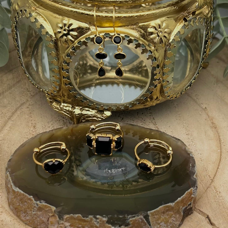 Les bijoux en spinelle noire