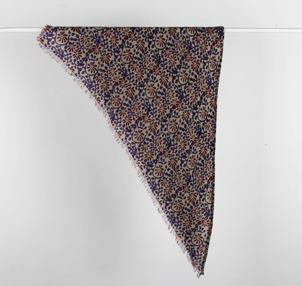 Foulard triangle en laine Suzanne Les belles vagabondes