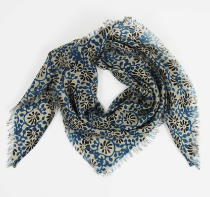 Foulard triangle en laine Suzanne Les belles vagabondes