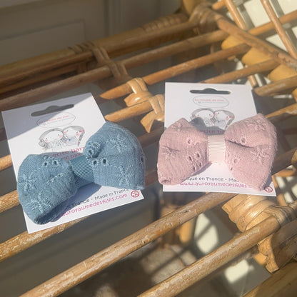 Barrette noeud dentelle, de la marque Au royaume des filles, Fabriqué à la main en france