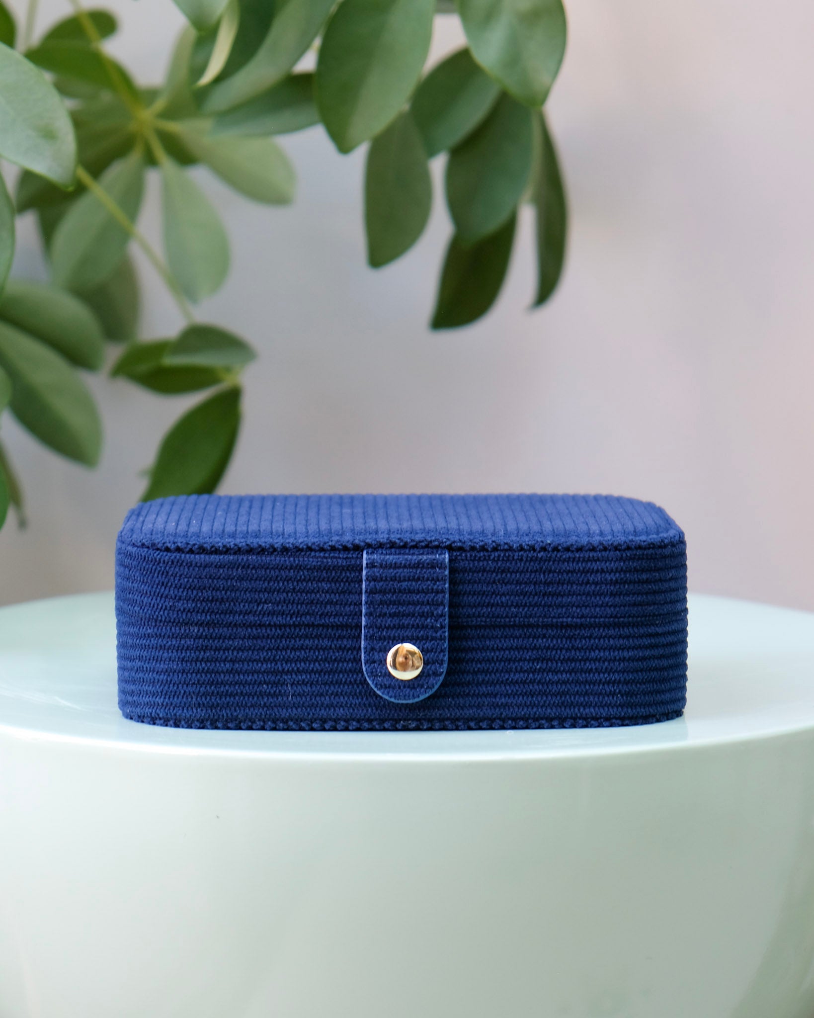 Boîte à bijoux Maison Scarlett, Modèle Brigitte, Velours côtelé, Bleu marine , boîte à bijoux de voyage , Boîte de rangement bijoux, A emporter dans sa valise