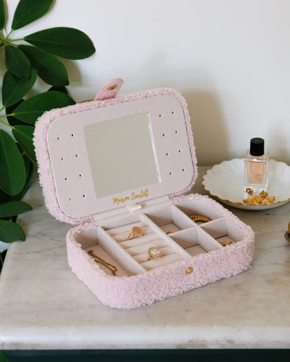 Boîte à bijoux Maison Scarlett, Modèle Brigitte, rose moumoute , boîte à bijoux de voyage , Boîte de rangement bijoux, A emporter dans sa valise