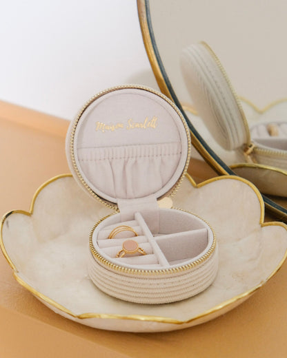 Boîte à bijoux Maison Scarlett, Modèle Yvonne, beige , boîte à bijoux de voyage , Boîte de rangement bijoux, A emporter dans son sac ou sa valise