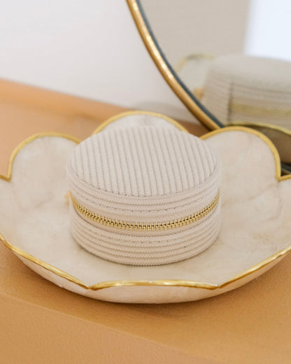 Boîte à bijoux Maison Scarlett, Modèle Yvonne, beige , boîte à bijoux de voyage , Boîte de rangement bijoux, A emporter dans son sac ou sa valise