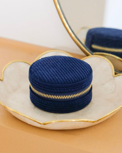 Boîte à bijoux Maison Scarlett, Modèle Yvonne, bleu marine , boîte à bijoux de voyage , Boîte de rangement bijoux, A emporter dans son sac ou sa valise