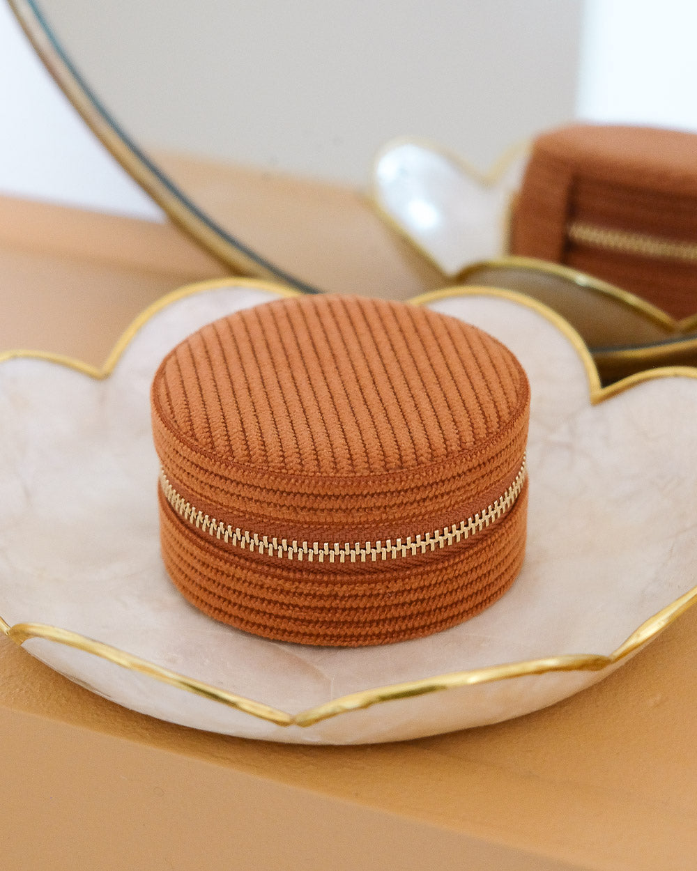 Boîte à bijoux Maison Scarlett, Modèle Yvonne, camel , boîte à bijoux de voyage , Boîte de rangement bijoux, A emporter dans son sac ou sa valise