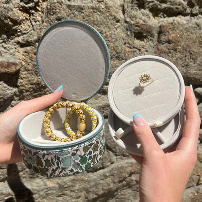 Boite à bijoux ronde verte de la marque Bon Dep