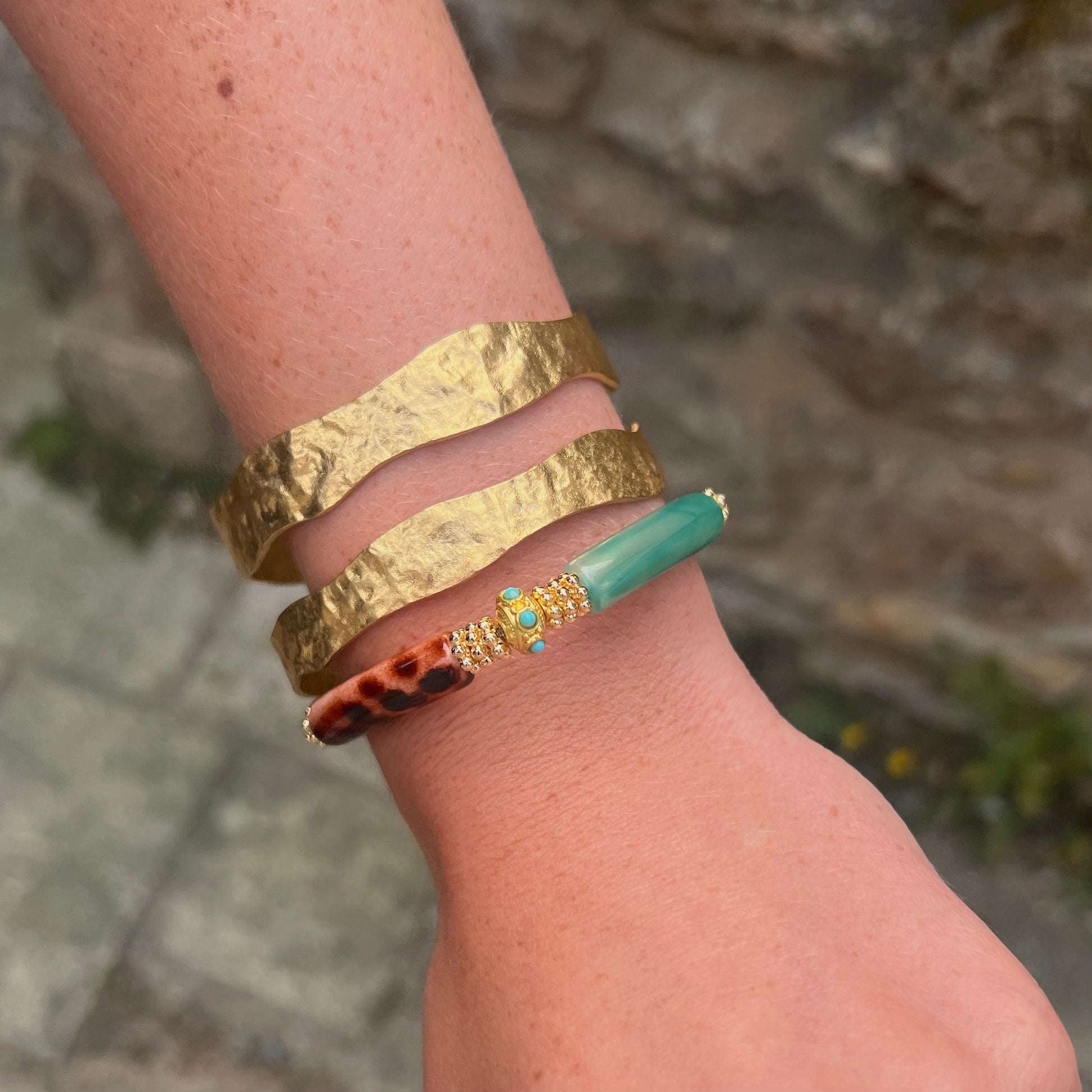 Bracelets en perles acryliques colorées et à motifs léopard, de la marque Juhu en acier inoxydables - Marron et Turquoise
