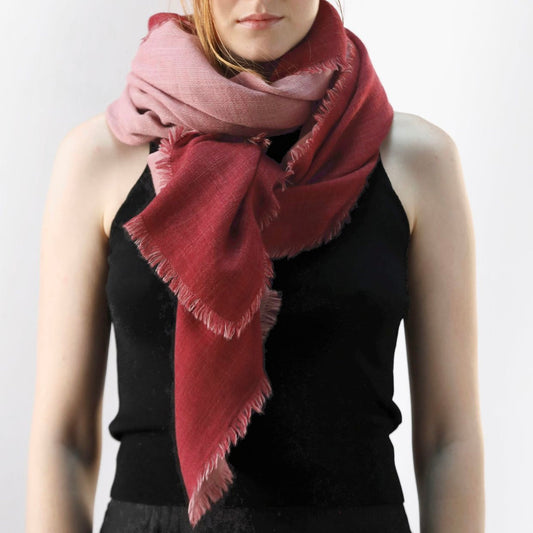 Foulard Carla Rubi de la marque Shalls Barcelona, 100% Laine, 70 x 200 cm