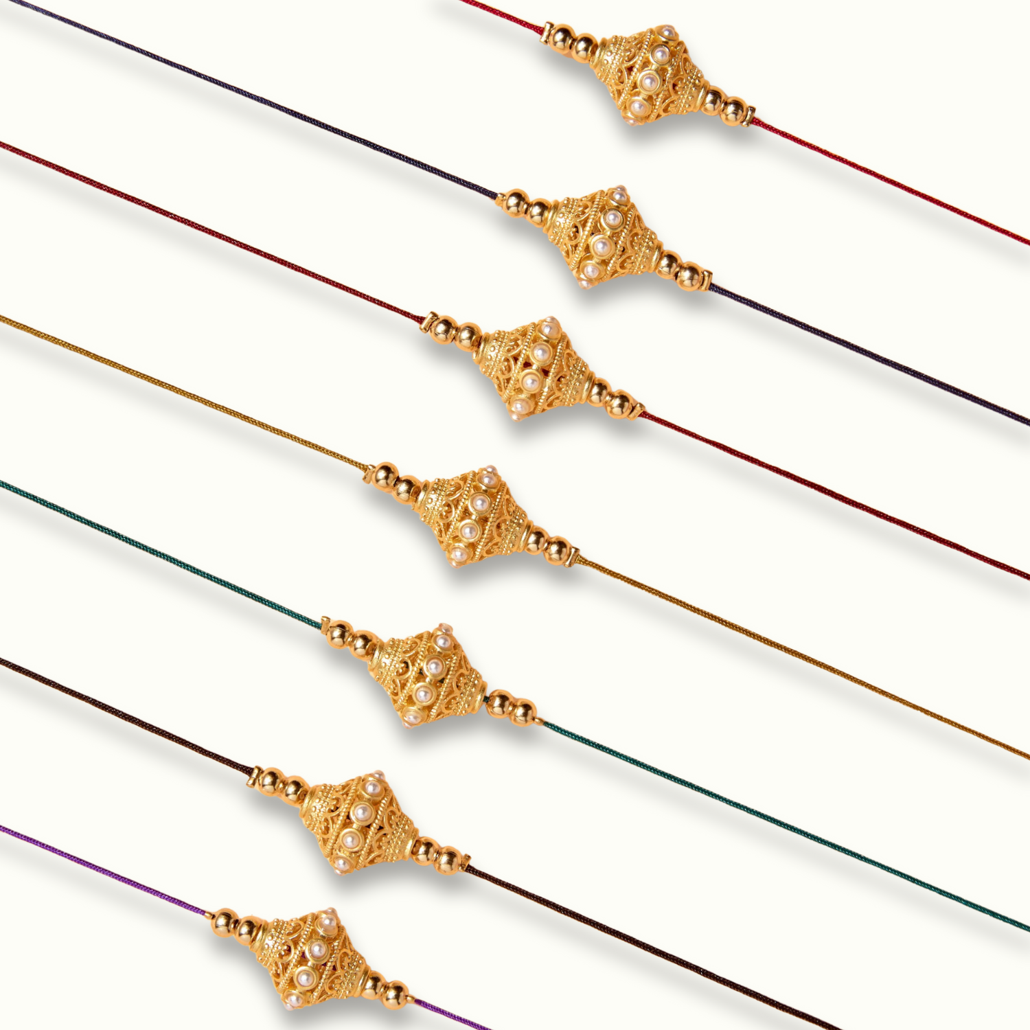 Collection Collier Soum indien violet de la marque Juhu