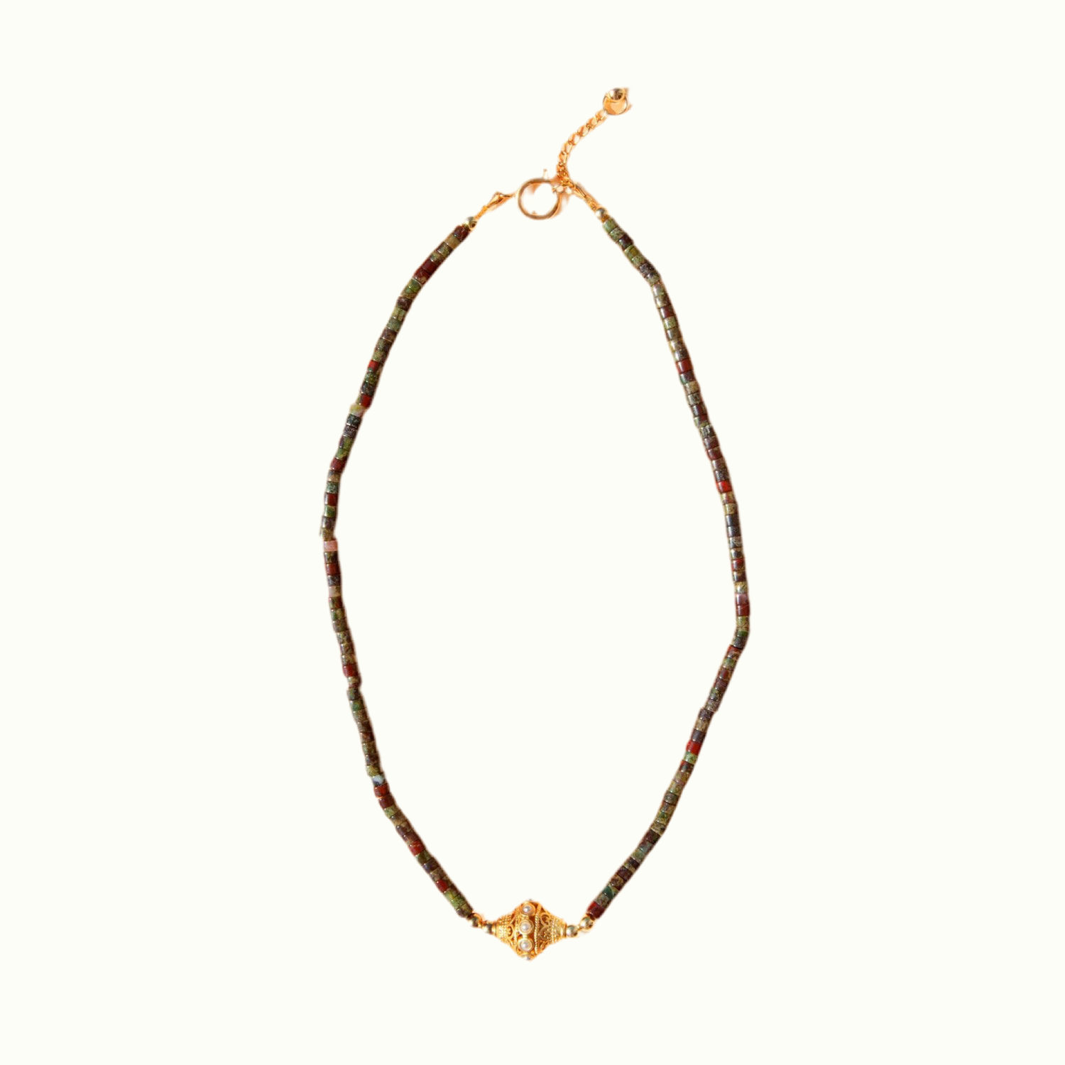 Collier Chocker Orti Kaki en turquoise africaine de la marque Juhu, inspiration indienne
