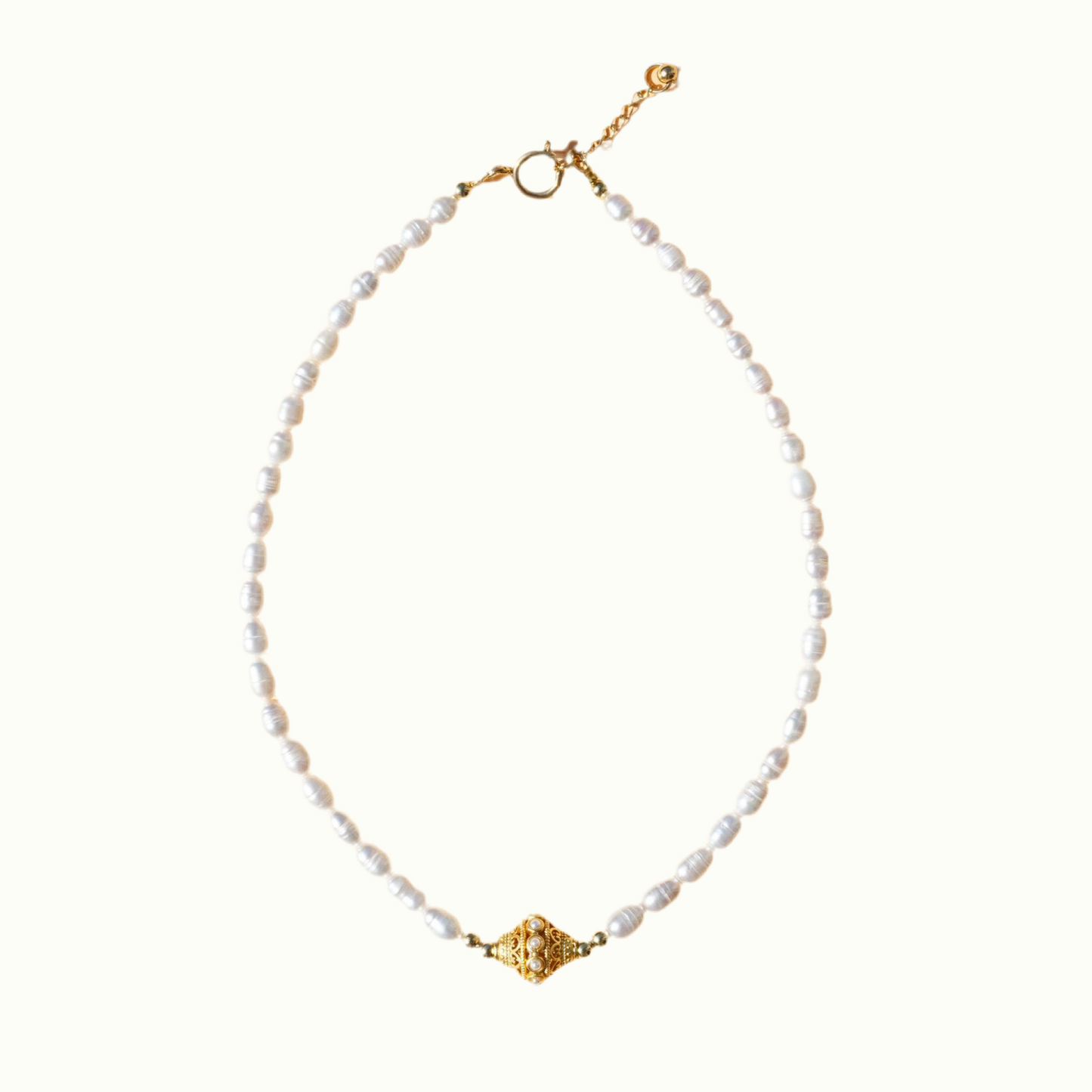 Collier chocker Flor en perle inspiration d'eau douce de la marque Juhu