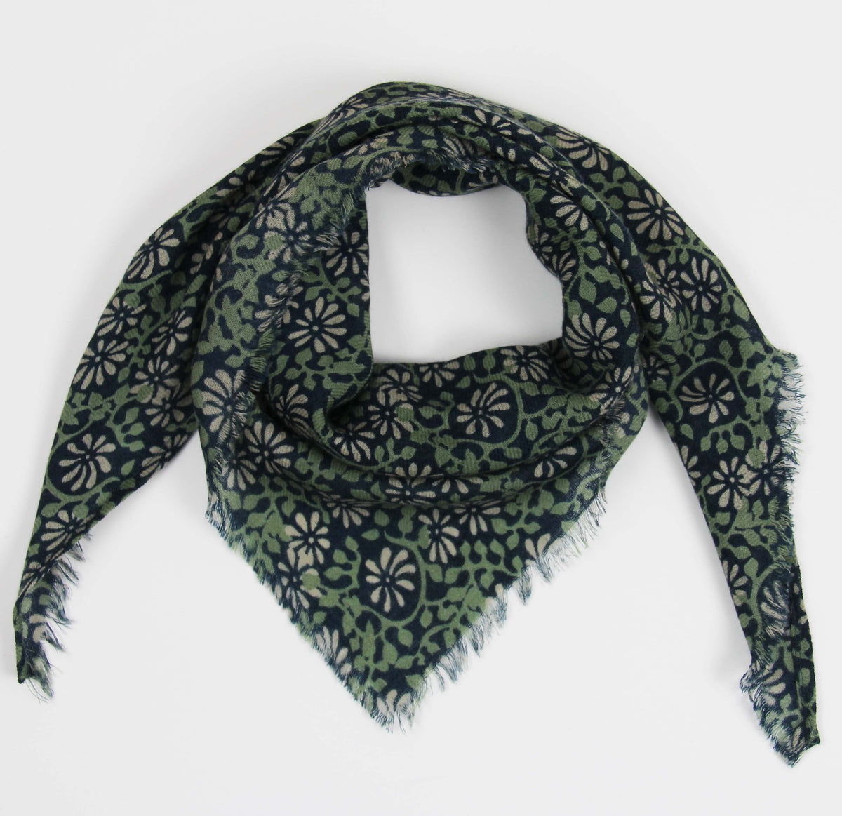 Foulard triangle en laine Suzanne Les belles vagabondes