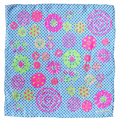 Mini carré de soie Shippo, Les belles vagabondes, 50 cm x 50 cm, carré en soie pour femme, carré en soie pour fille, carré en soie bleu marine, carré en soie motif fleurs, carré en soie pour le printemps, carré en soie pour l'été