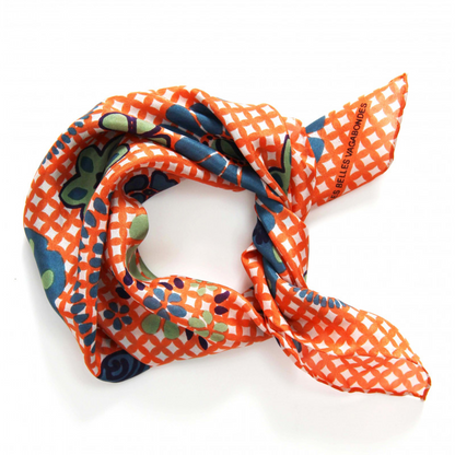 Mini carré de soie Shippo, Les belles vagabondes, 50 cm x 50 cm, carré en soie pour femme, carré en soie pour fille, carré en soie orange, carré en soie motif fleurs, carré en soie pour le printemps, carré en soie pour l'été