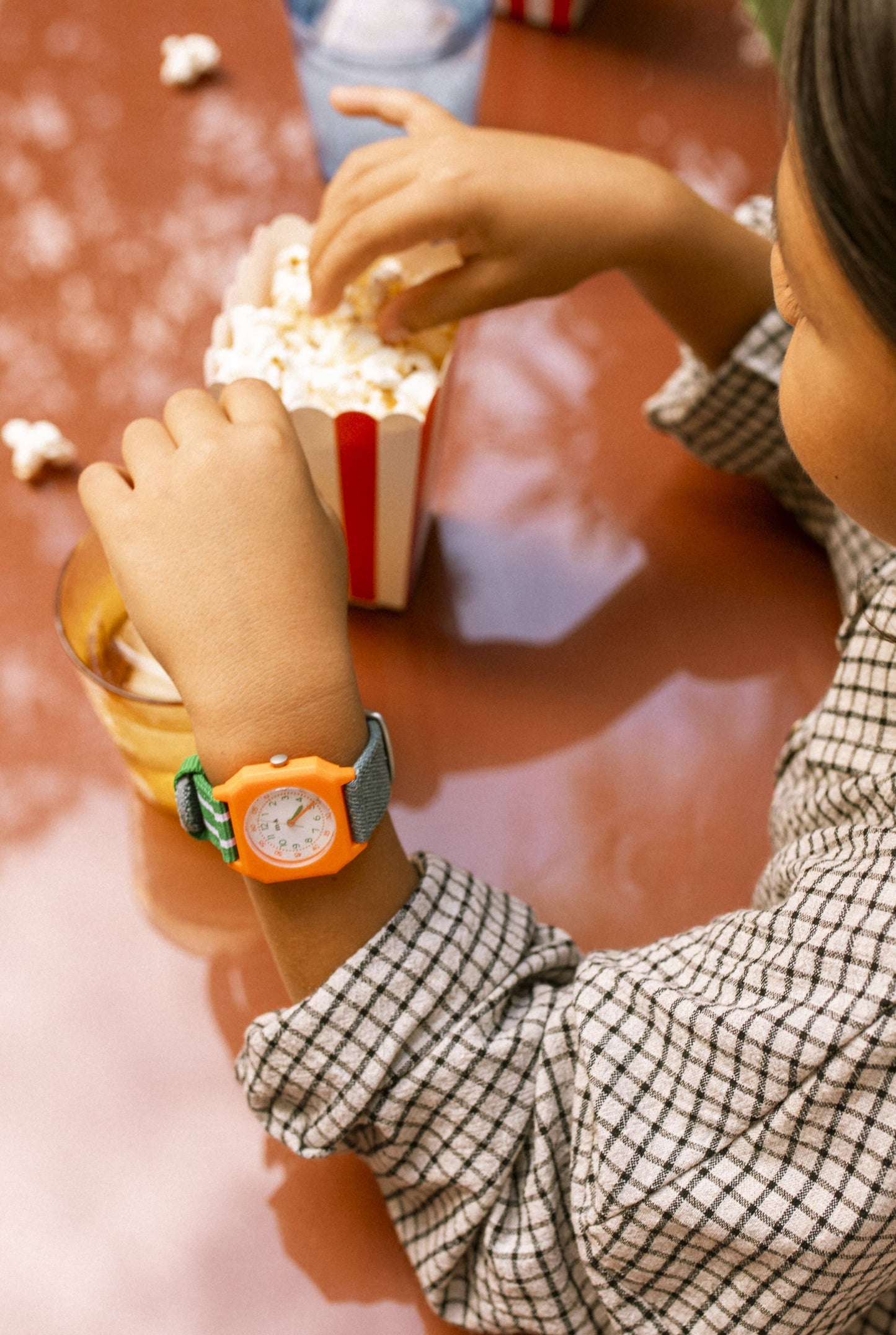 Montre Circus en denim et vert  pour enfant Mini Kyomo - Montre Mini Kyomo - Montre pour les enfants - Montres pour femmes - Montre pour garçon - Montre pour fille - Montre pour homme- Montres qui résiste sous l'eau - Montre pour apprendre l'heure