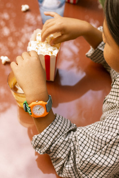 Montre Circus en denim et vert  pour enfant Mini Kyomo - Montre Mini Kyomo - Montre pour les enfants - Montres pour femmes - Montre pour garçon - Montre pour fille - Montre pour homme- Montres qui résiste sous l'eau - Montre pour apprendre l'heure