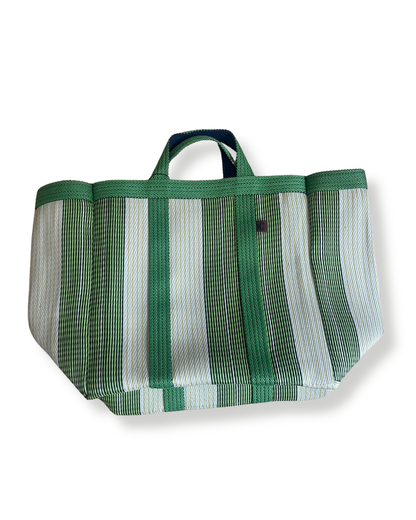 Moyen Sac plage - Sac en Plastique recyclé Babachic - moyen sac à main - sac en pastique recyclé - Sac babachic plastique recyclé - Sac avec des anses - petit sac de vacance - Sac résistant au sable - sac qui se porte à la main -Sac à main vert