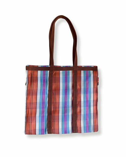Sac carré - Plastique recyclé Babachic - sac format carré -  sac avec anses -  sac qui se porte à l'épaule - sac vintage -  sac rayé - Sac pour le marché - sac unique - sac en plastique recyclé - sac orange, bleu et rose