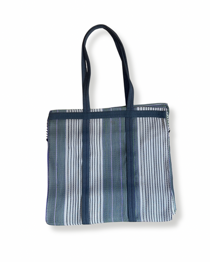 Sac carré - Plastique recyclé Babachic - sac format carré -  sac avec anses -  sac qui se porte à l'épaule - sac vintage -  sac rayé - Sac pour le marché - sac unique - sac en plastique recyclé - sac gris