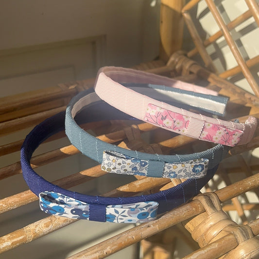 Serre tête épais en liberty fleurs, de la marque Au royaume des filles, Fabriqué à la main en france