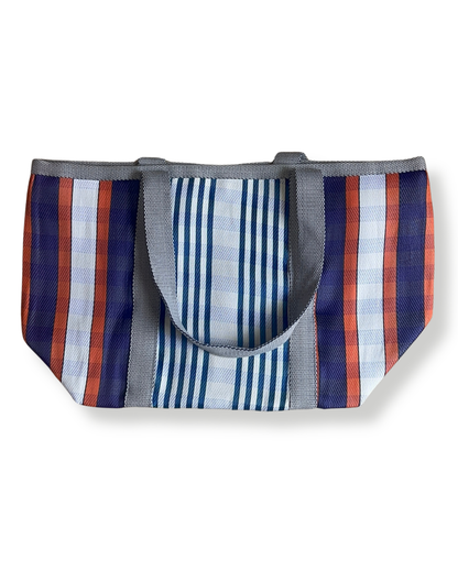Sac de plage avec fermeture Babachic - sac de pique nique avec fermeture Babachic - sac de vacance - sac résistant au sable, sac avec fermeture- sac avec anse qui se porte sur l'épaule - Sac babachic - sac en plastique recyclé - sac avec pochette intégré - sac Violet - Orange